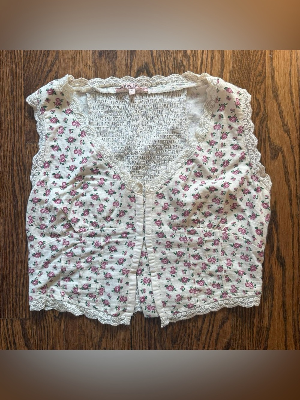 Aritzia White Floral Lace-Trim Cropped Tank
